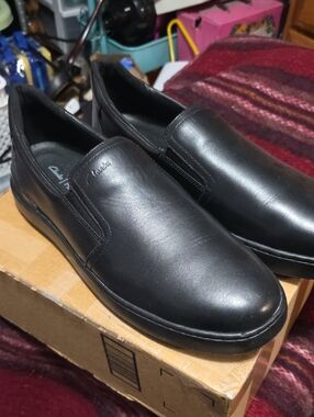 Clarks Men’s Black Leather Slip-On Loafers